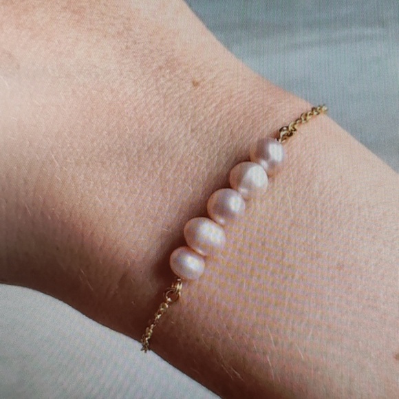❗LAST TWO❗Dainty Pearl Bracelets - Picture 3 of 4